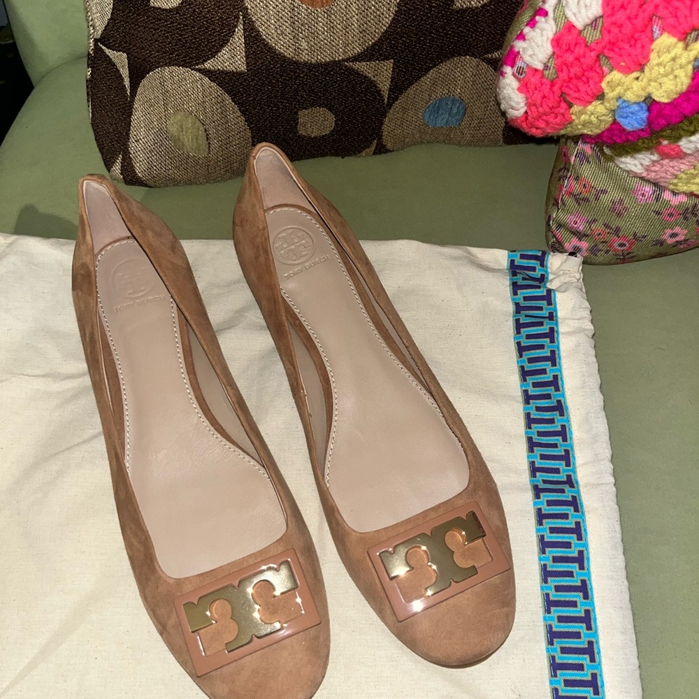 Tory Burch Tan Suede Women's Flats